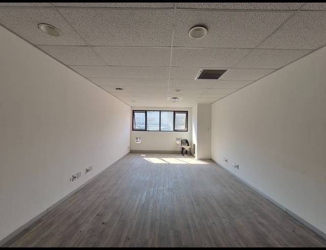 117M² OFFICE TO LET IN DUNKELD